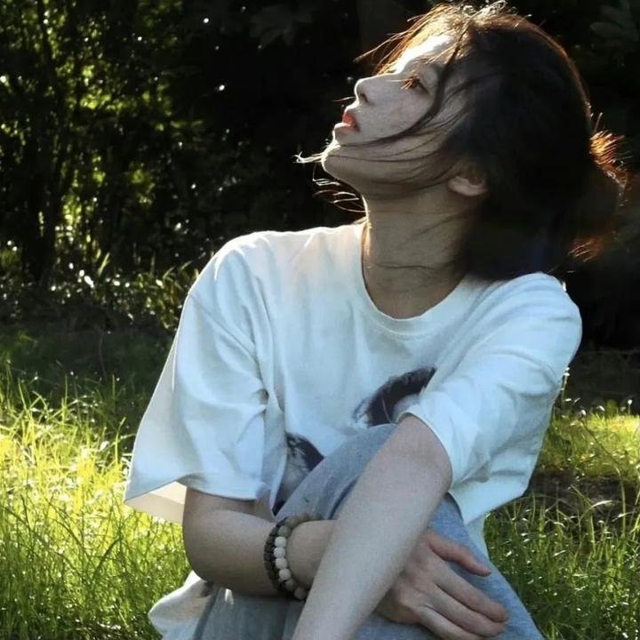 沉默不语的顾小姐